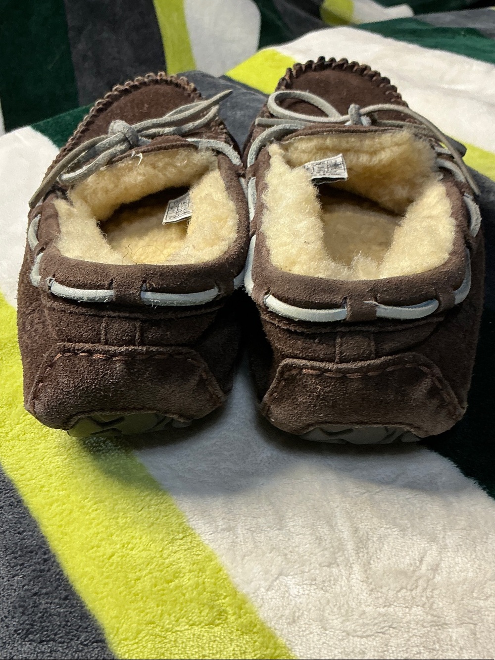 UGG Women’s Brown Suede Moccasin Slippers with Shearling Lining Size 9 - Picture 9 of 16